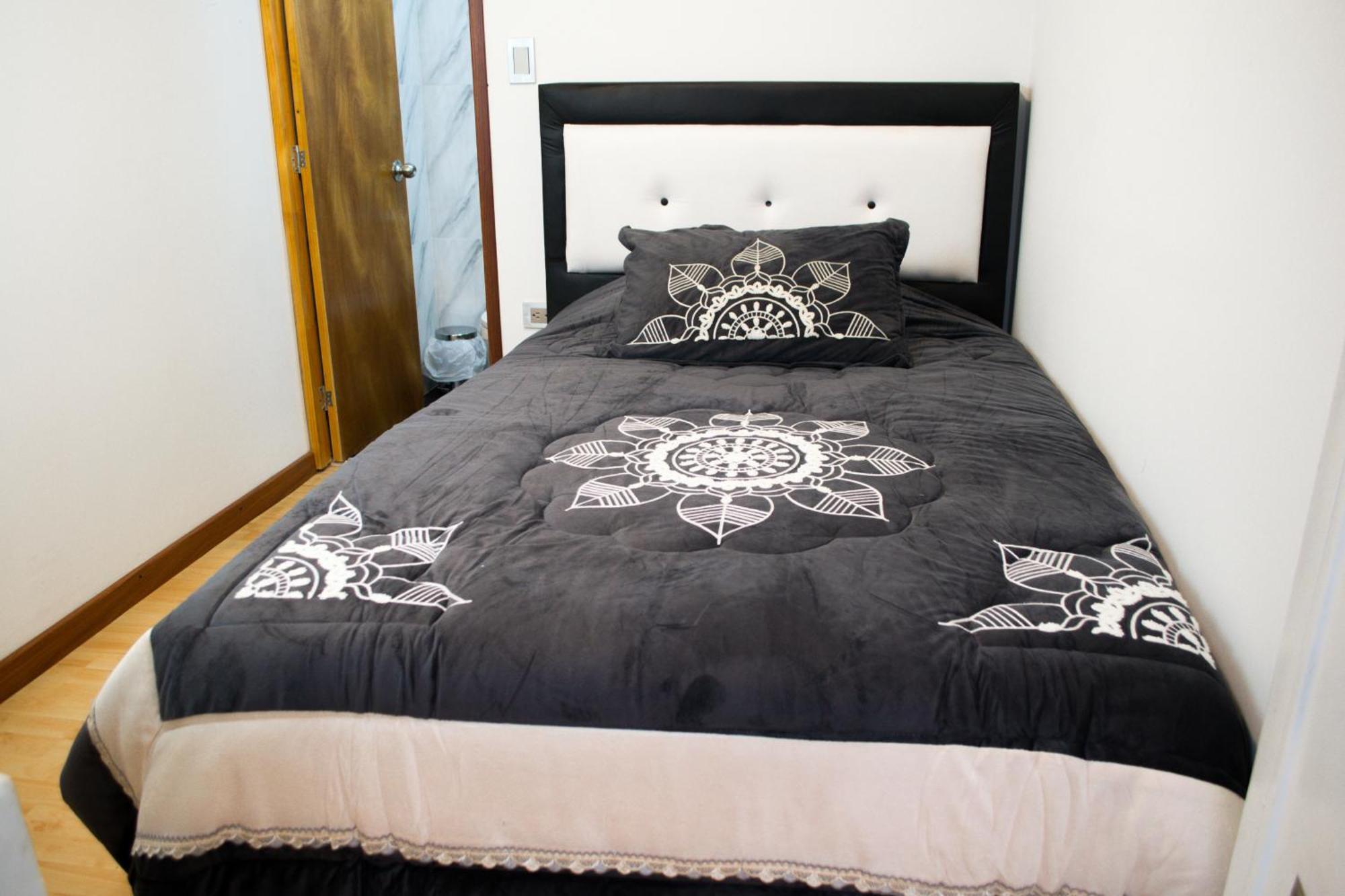 Hostal Lucas Corferias - Habitaciones Privadas - Bogota — Photos 2